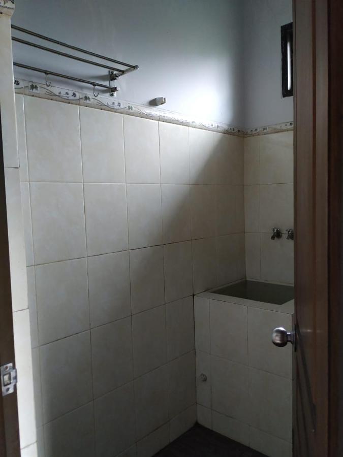 Hotel "Ngebel Indah" Eksteriør billede