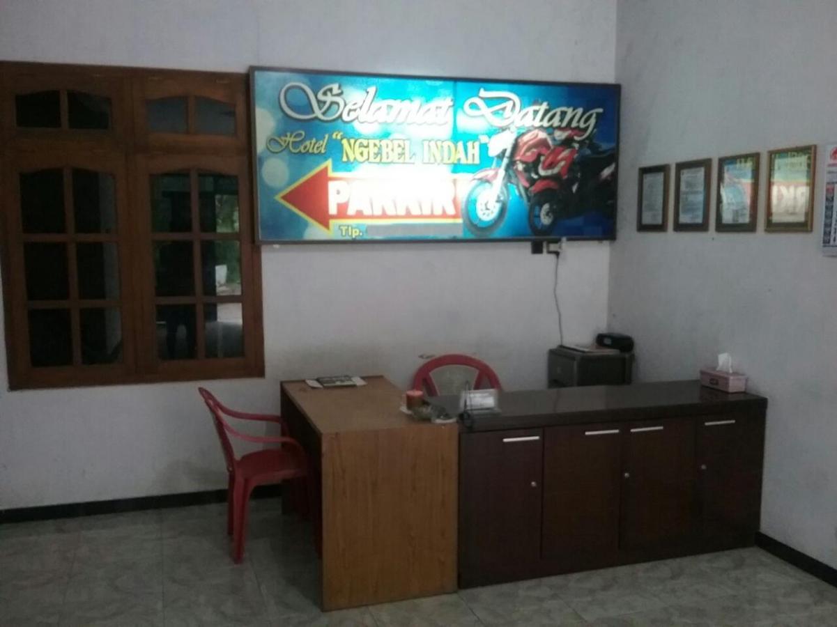 Hotel "Ngebel Indah" Eksteriør billede