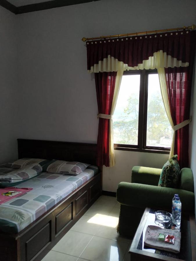 Hotel "Ngebel Indah" Eksteriør billede
